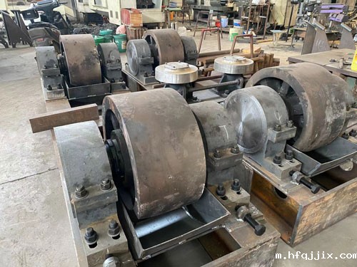 米兰体育平台彩票主机托轮配置